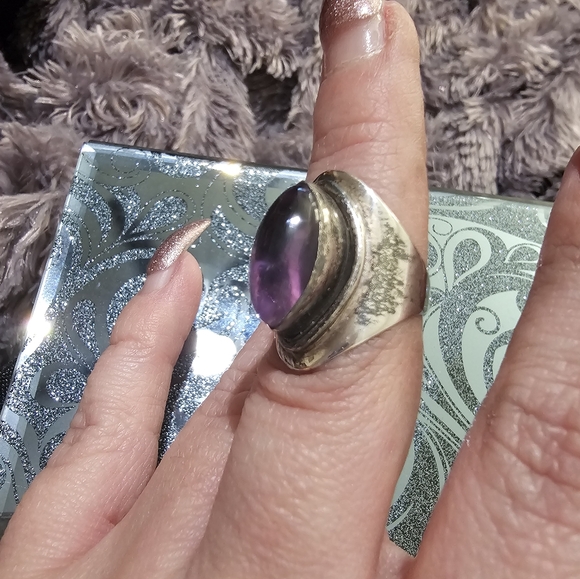 Silver ring - Picture 2 of 5